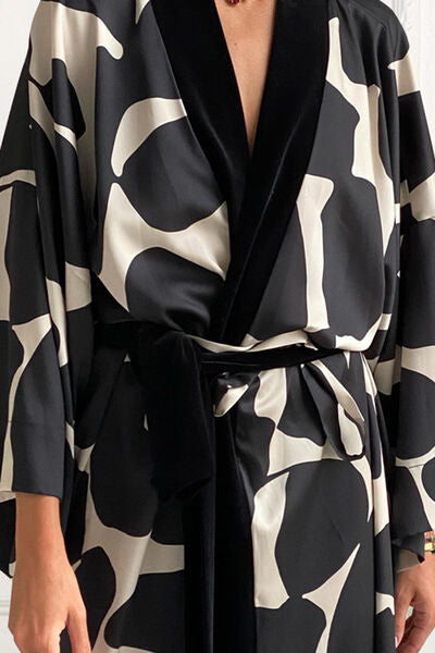 Graphic Longline Kimono Robe