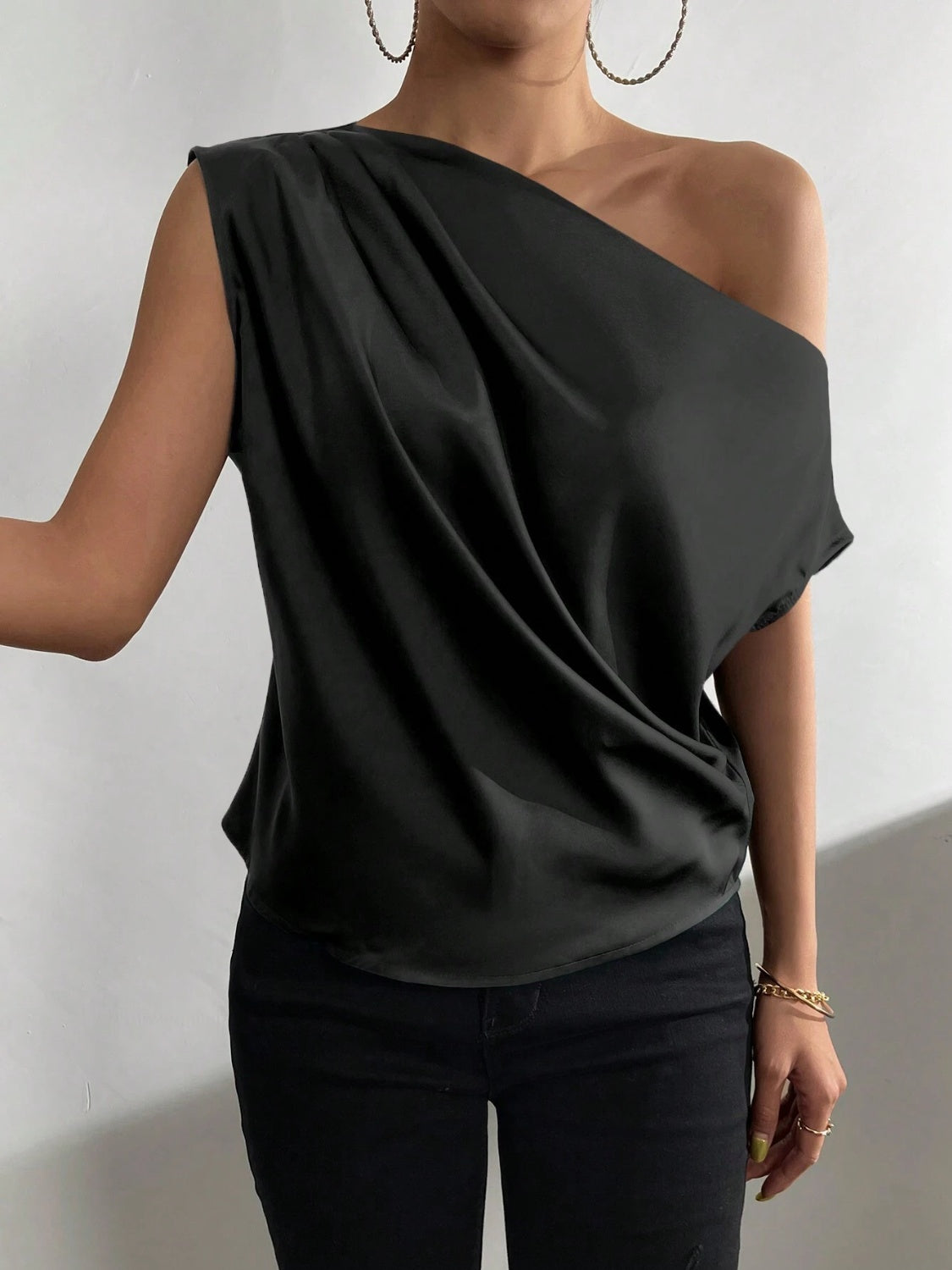 Taylor Off-Shoulder Top