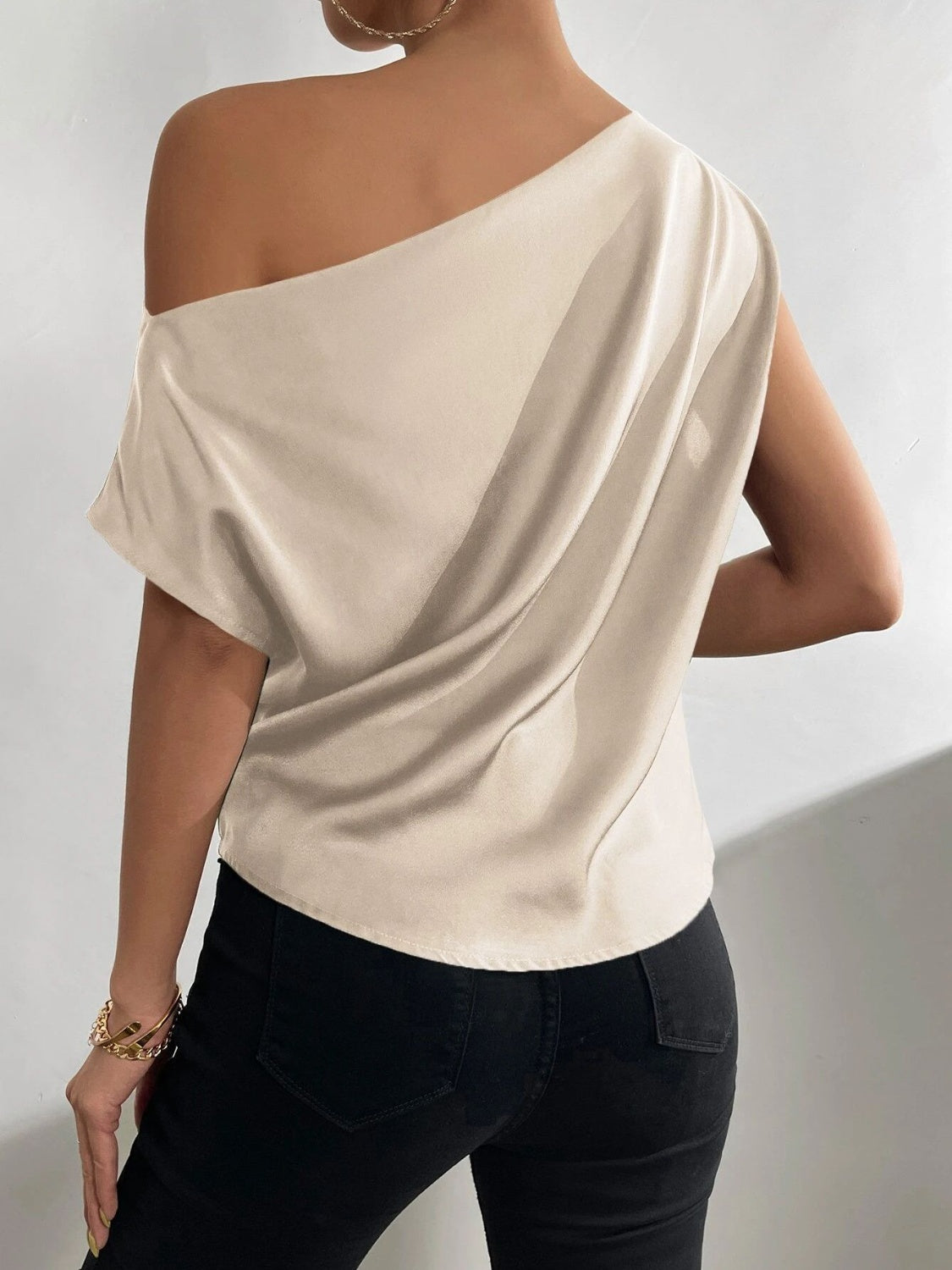 Taylor Off-Shoulder Top